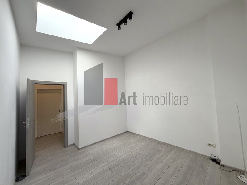 Popa Nan Apartament 3 camere tip Duplex - zona Calea Calarasilor