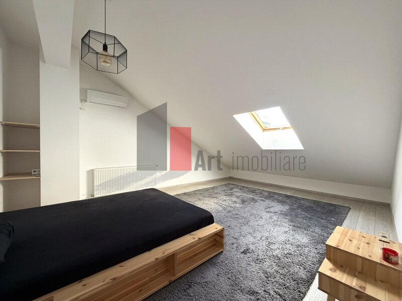 Popa Nan Apartament 3 camere tip Duplex - zona Calea Calarasilor